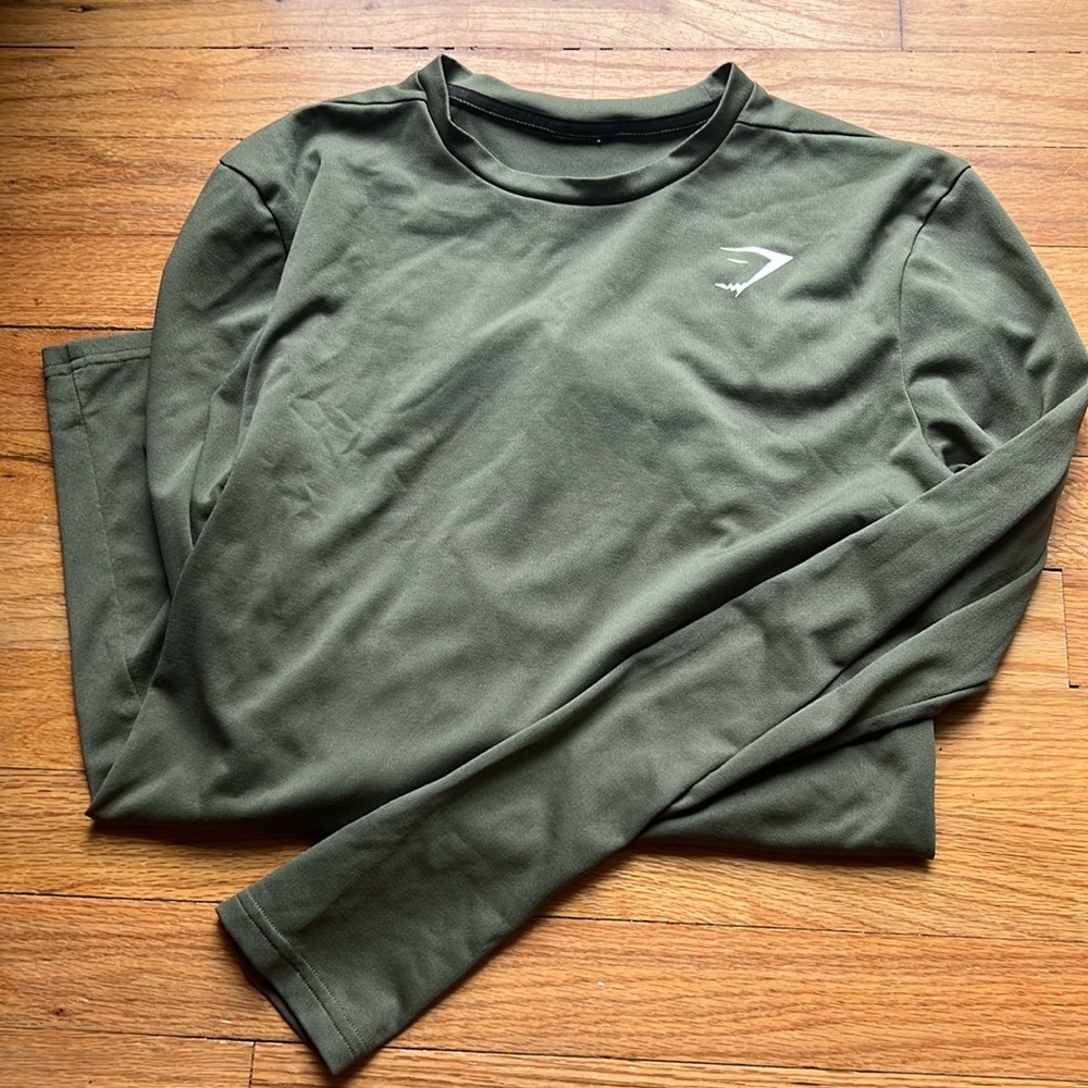 Gymshark army green long sleeve shirt, Small Men’s